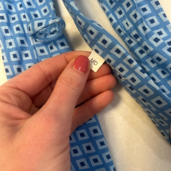 Lacoste Boys size 8 Gray Polo shirt. Excellent condition! (Fits more like 6T) - Picture 3 of 3